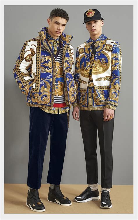 ropa de hombre versace|versace collection online store.